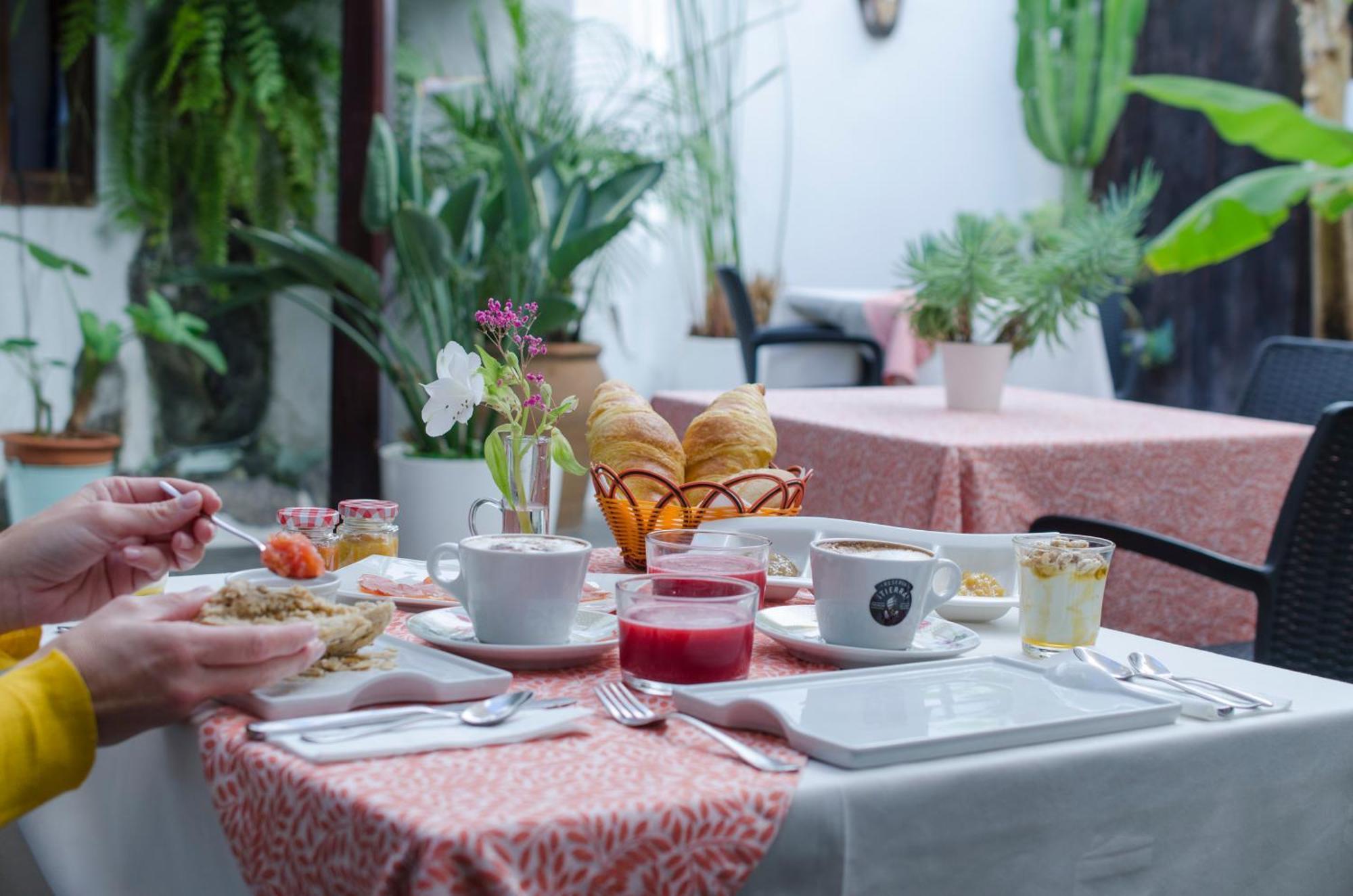Hotel Rural Casona Santo Domingo กวีมาร์ ภายนอก รูปภาพ